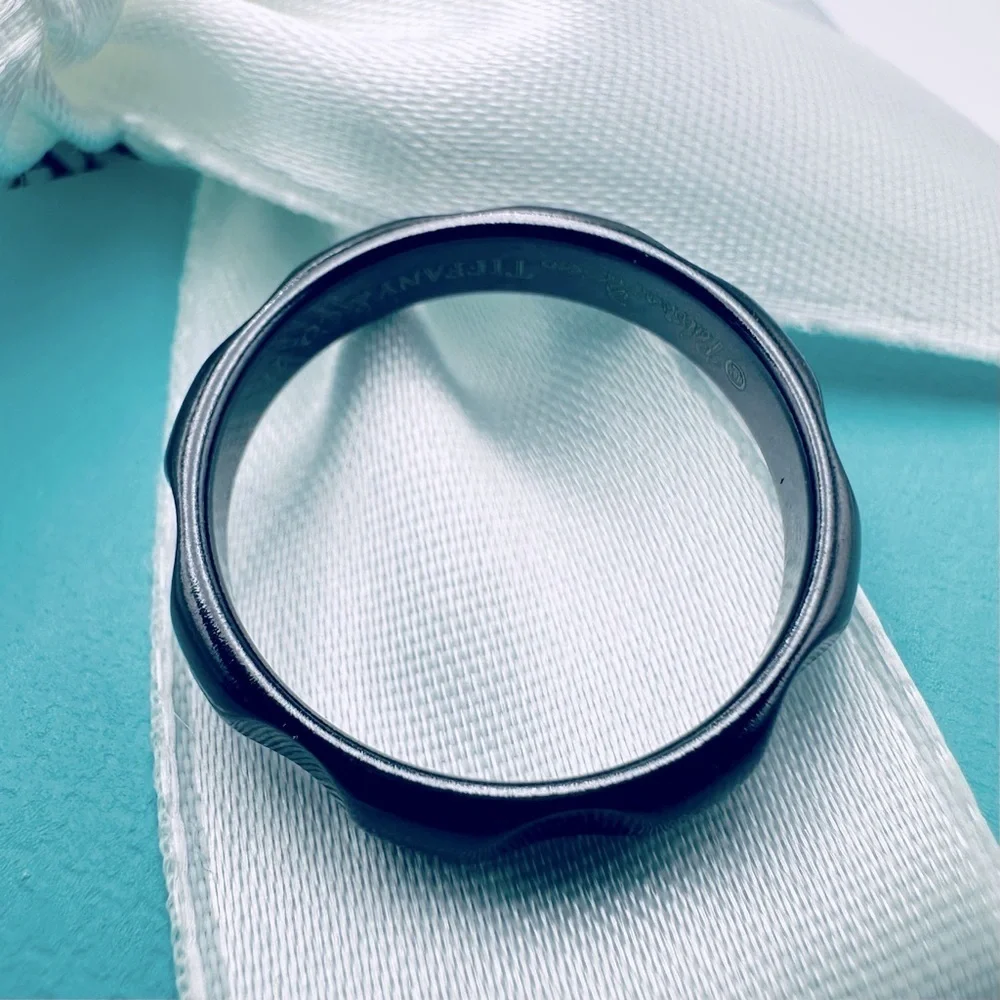 Tiffany & Co. 4 mm Groove Band Ring in Titanium Size 9 with Packaging